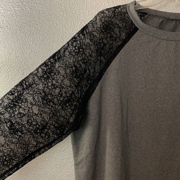 🟢3 items for $20 SHEIN Curve lace raglan sleeves top chest pocket - Picture 2 of 8
